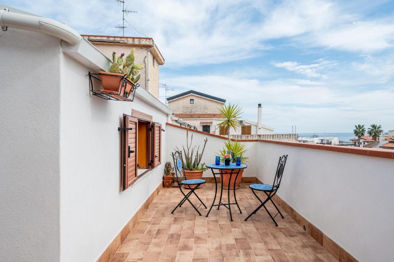 Naxos Charming Penthouse With Swimming Pool X6 Apartment Giardini Naxos Bagian luar foto