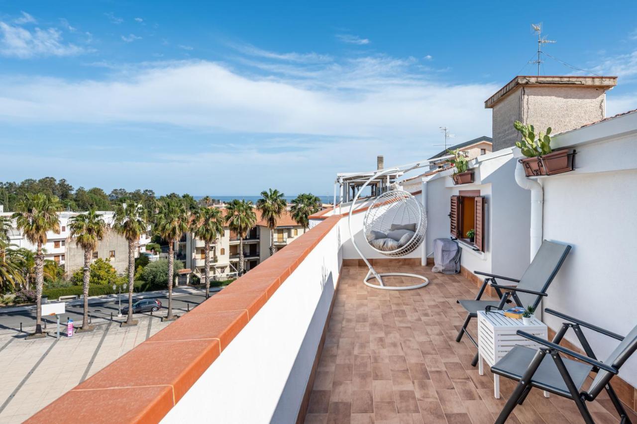 Naxos Charming Penthouse With Swimming Pool X6 Apartment Giardini Naxos Bagian luar foto