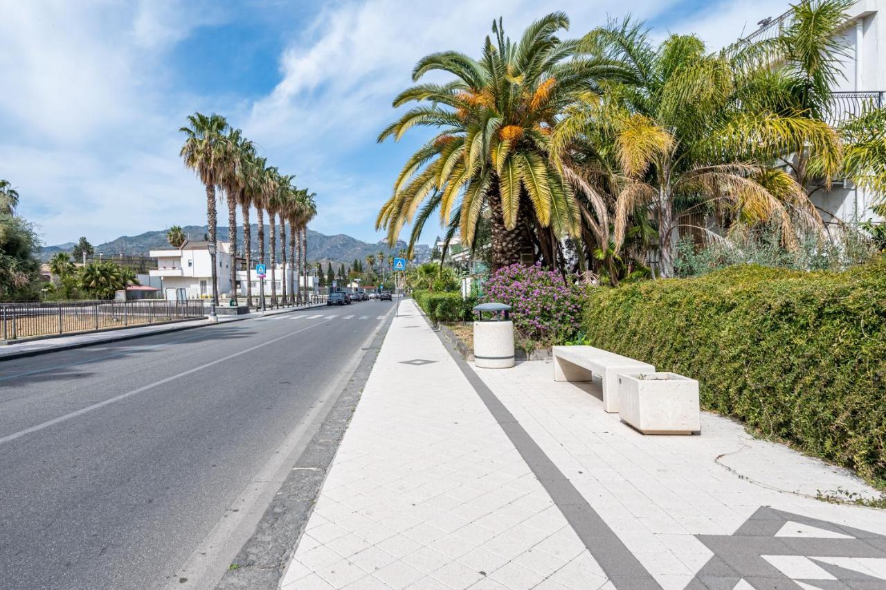 Naxos Charming Penthouse With Swimming Pool X6 Apartment Giardini Naxos Bagian luar foto
