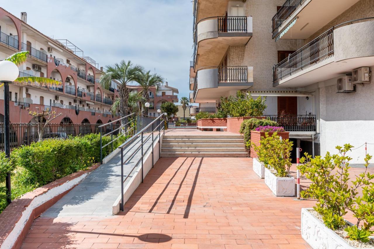 Naxos Charming Penthouse With Swimming Pool X6 Apartment Giardini Naxos Bagian luar foto